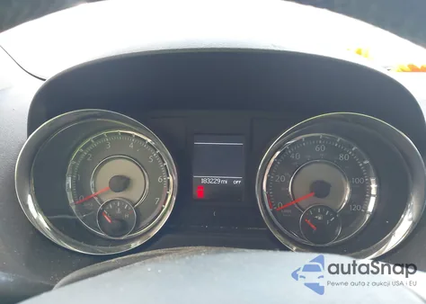 2011 Chrysler Town & Country Touring from USA, damaged, VIN 2A4RR5DG8BR721915